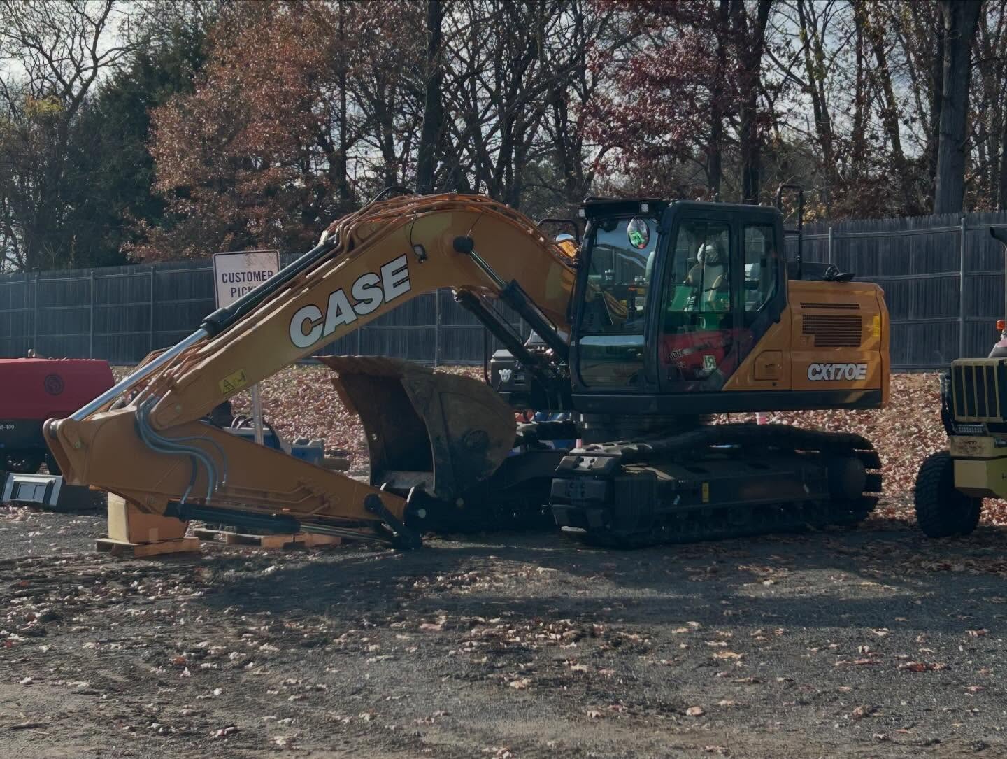 2025 Case CX170E image 3