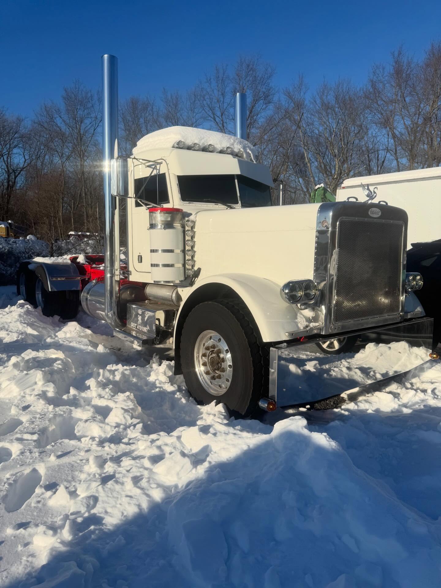 2004 Peterbilt 389 Tractor