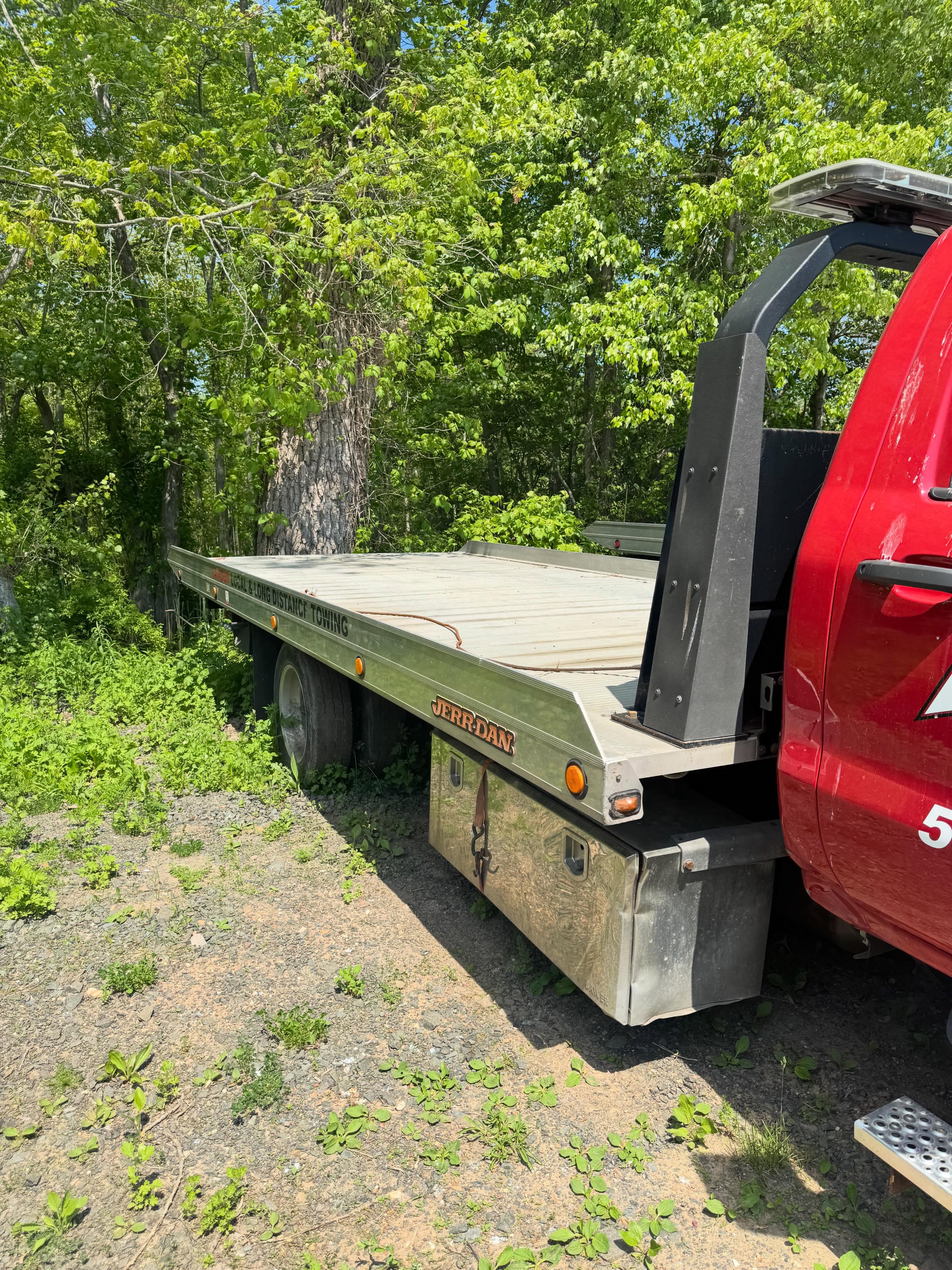 2019 International CV Tow Truck image 3